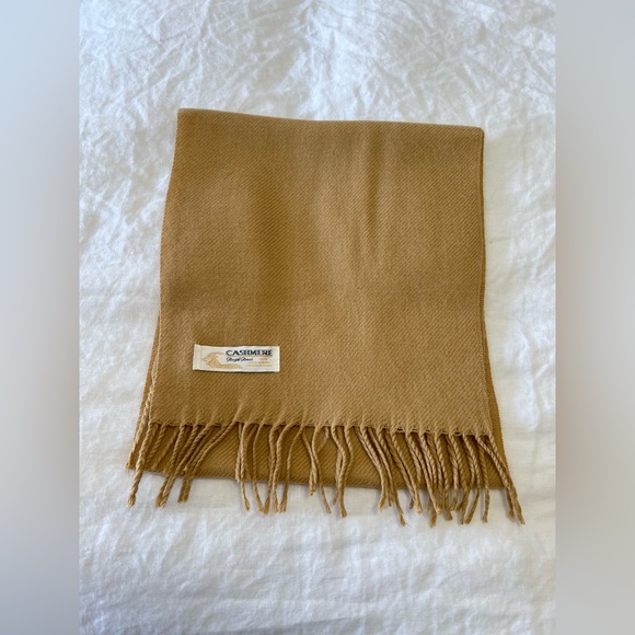 Royal Rossi | Cashmere Scarf Beige Camel Color Fringe Classic Soft Minimalist - Picture 6 of 6